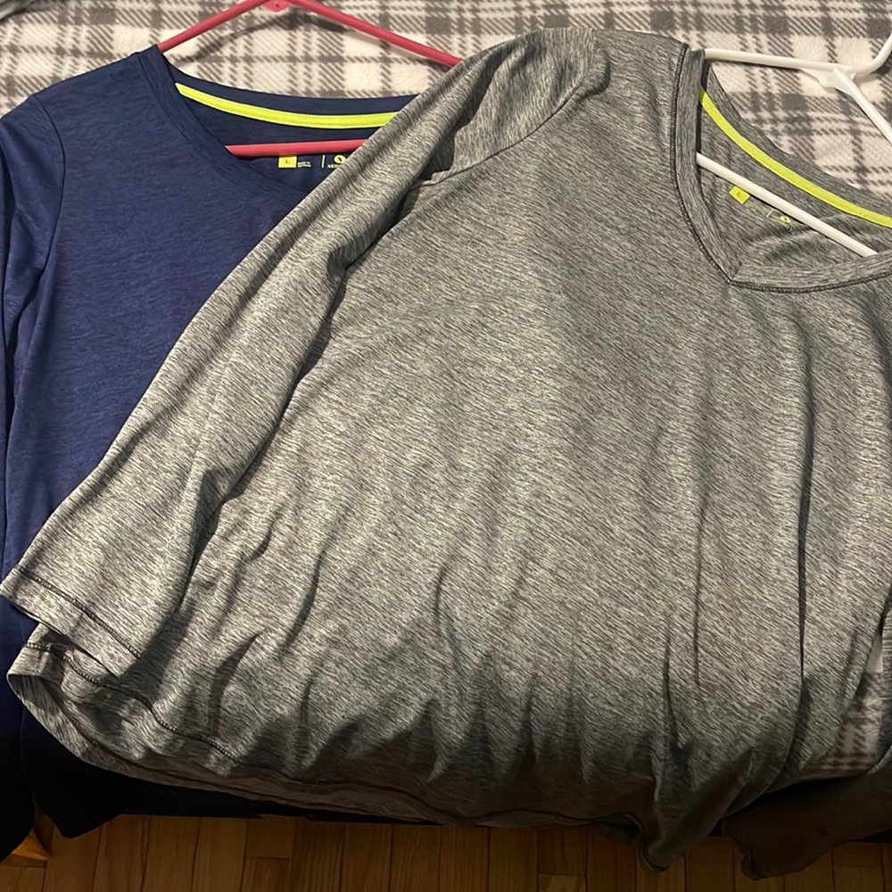 Bundle of 2 long sleeve athletic shirts